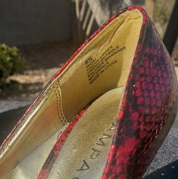 Red/Black Snake Skin Pointed Heels - Picture 8 of 13